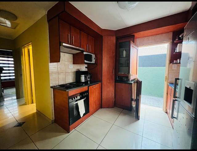 3 BEDROOM HOUSE FOR SALE IN SOSHANGUVE EAST